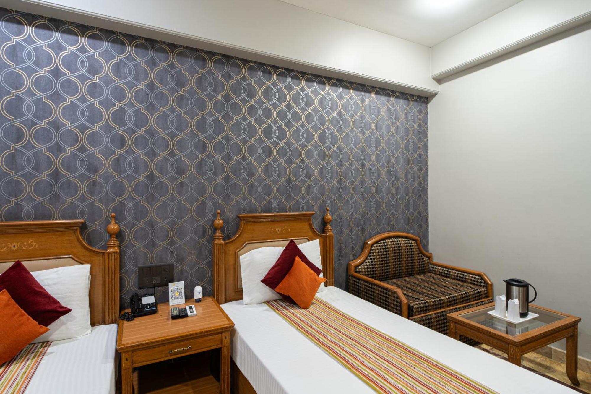 דלהי Hotel Sunstar Grand מראה חיצוני תמונה