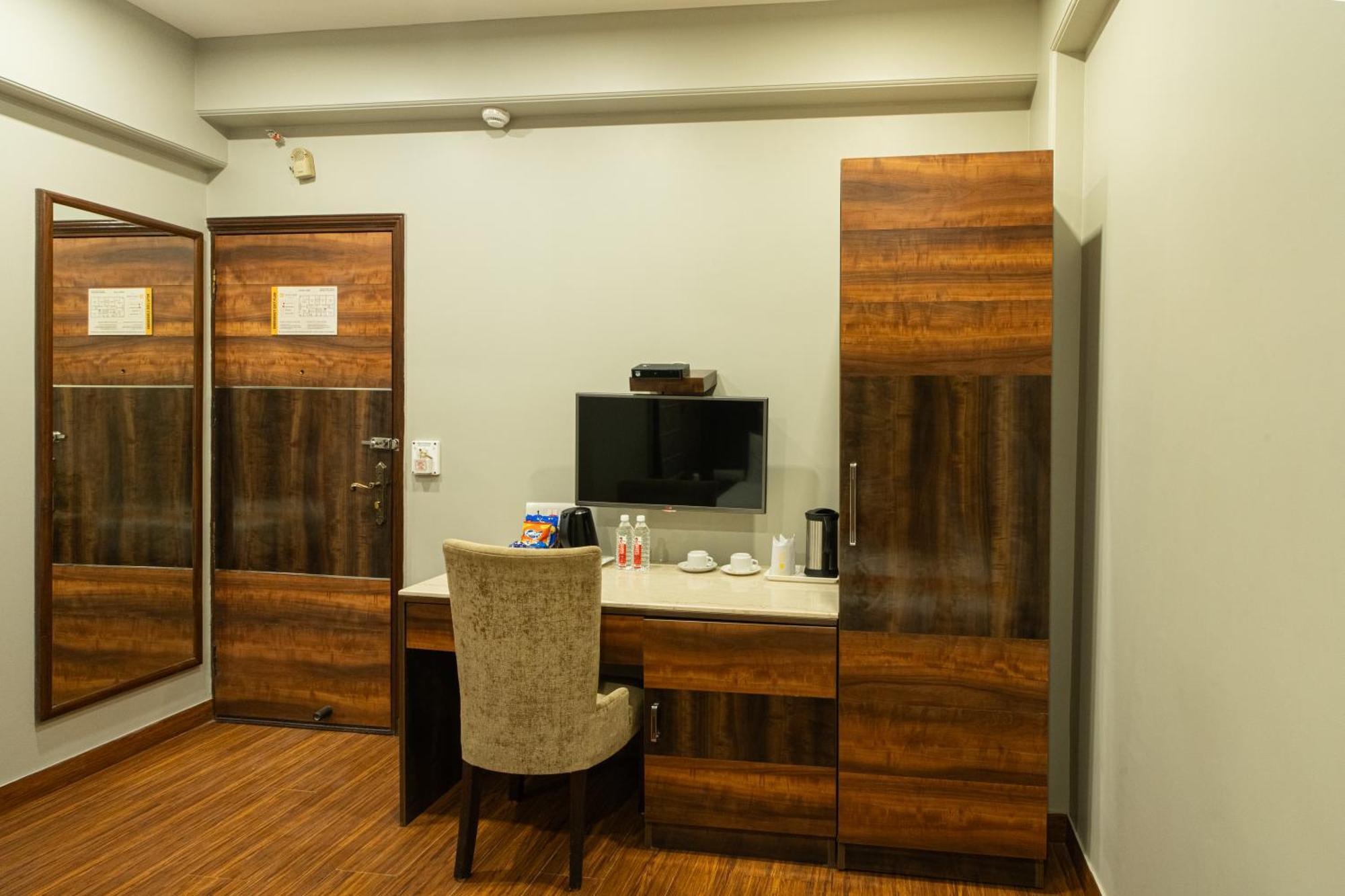 דלהי Hotel Sunstar Grand מראה חיצוני תמונה
