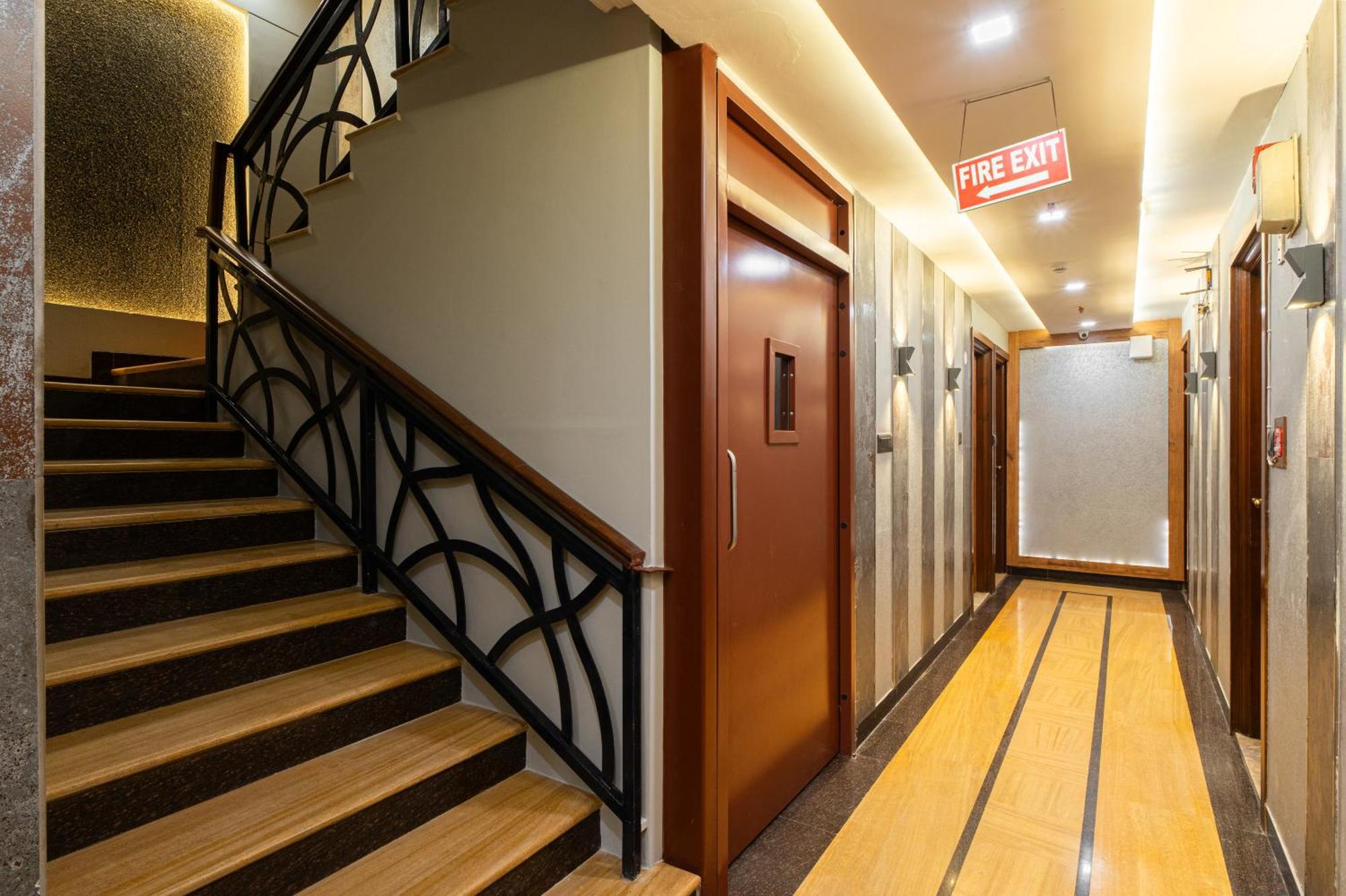 דלהי Hotel Sunstar Grand מראה חיצוני תמונה